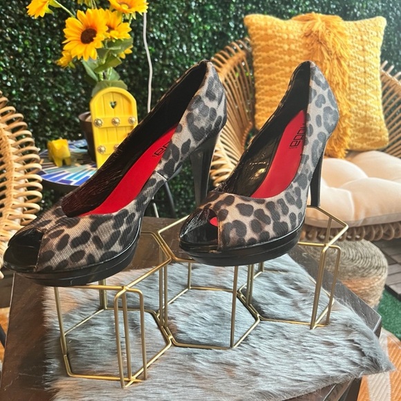 Moda Spana Plebe Peeps Toes Pumps Cheetah Print Size 10M - Picture 2 of 4